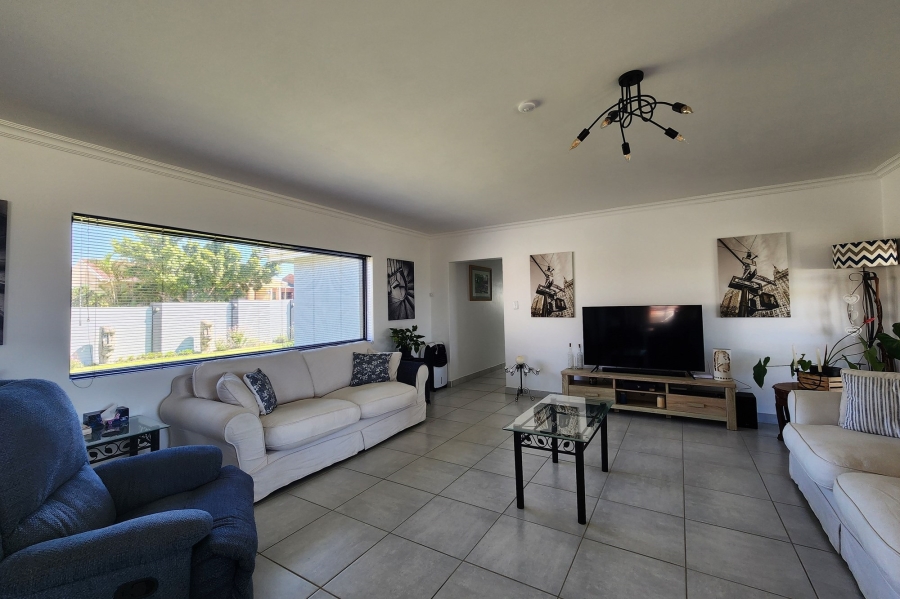 3 Bedroom Property for Sale in Wavecrest Eastern Cape